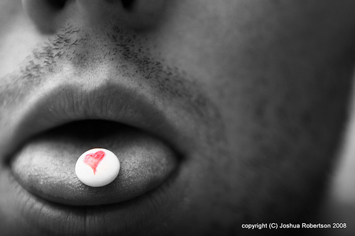 Nasha Kuchh Tera Hua