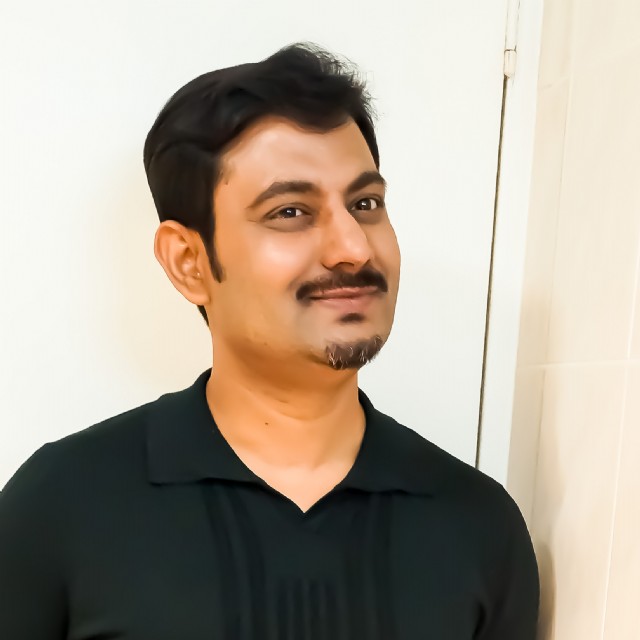 উন্মাদ অরুণ মাজী ও তার মৃত আত্মা