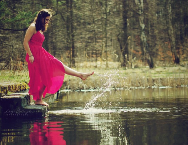 Mahak Rahee Hai Faza 'aarzoo' Ke Sheron Se