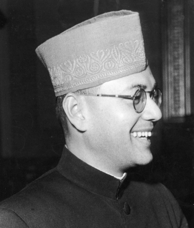ভারত আজ এমন ভারত কেন? এক ক্যাবলা ছেলের ক্যাবলা চোখে ভারত দর্শন (India)