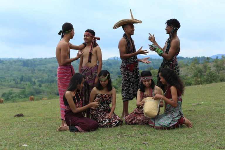 Today's Newspaper Praise