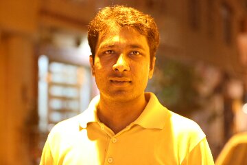 घर कीमुर्ग़ीदाल बराबरअस्सी रुपए प्याज