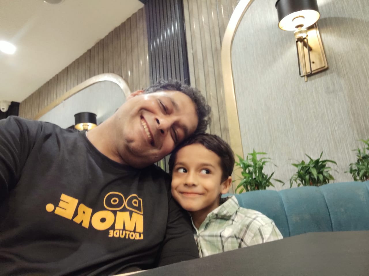 रेत में सिंहासन