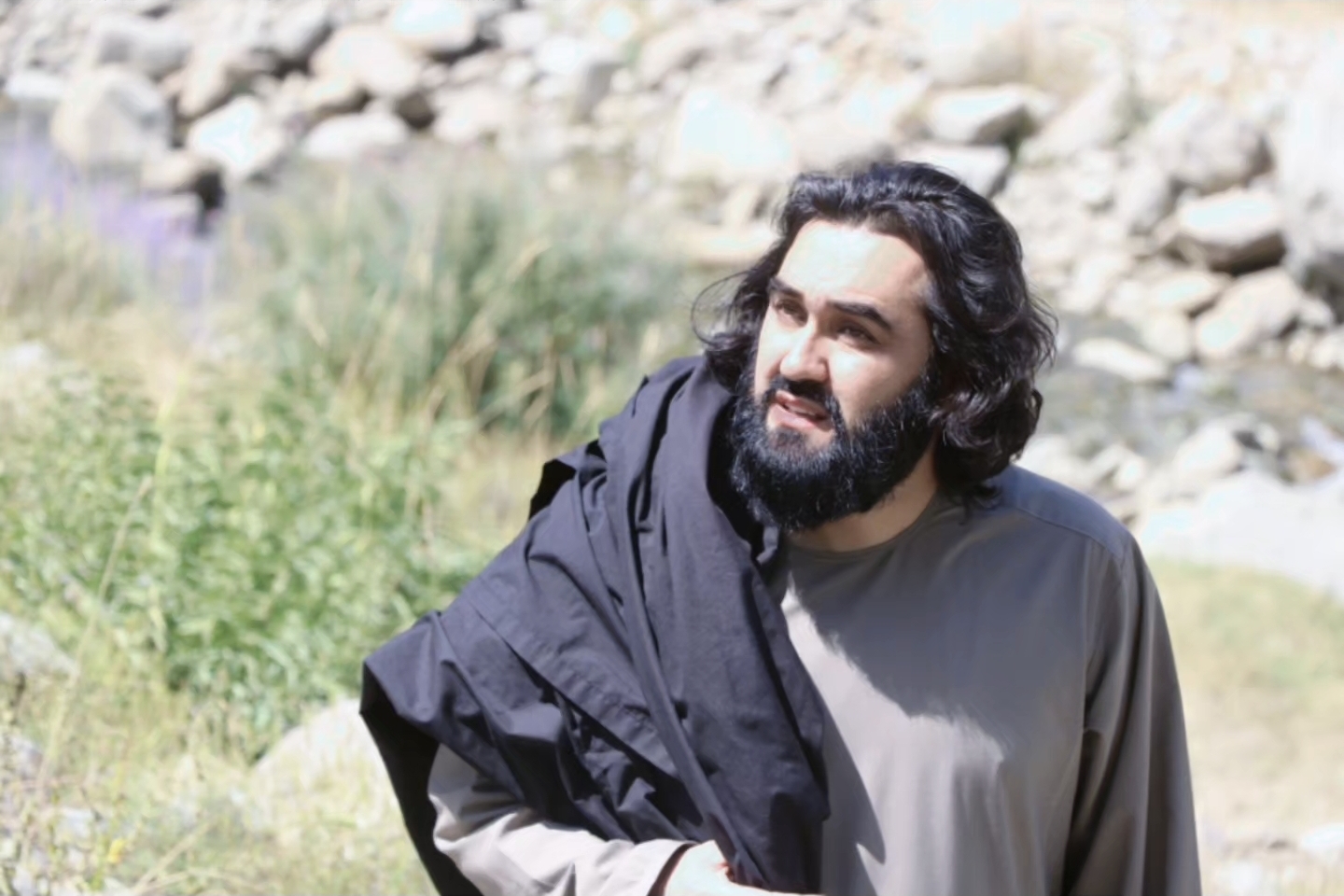 بوسه ای بی اجازه می خواهم