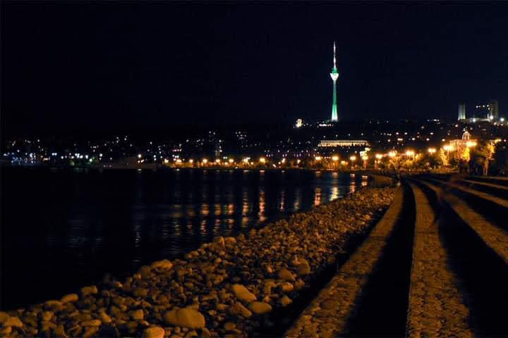 Em Baku