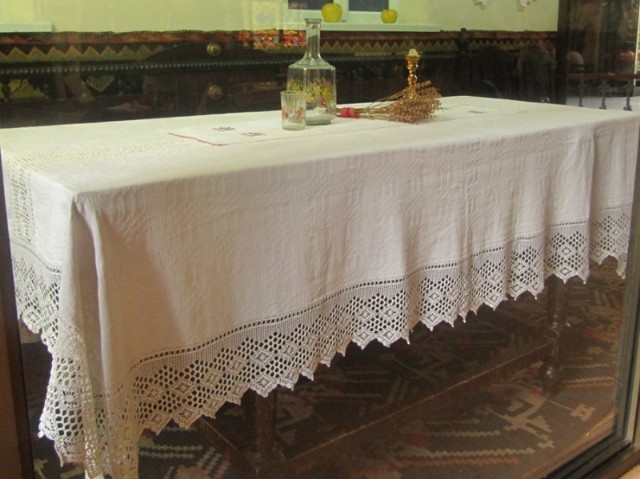 Neruda's Great Tablecloth