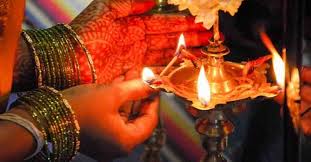 குத்துவிளக்குlamp The Flame Of Knowledge !
