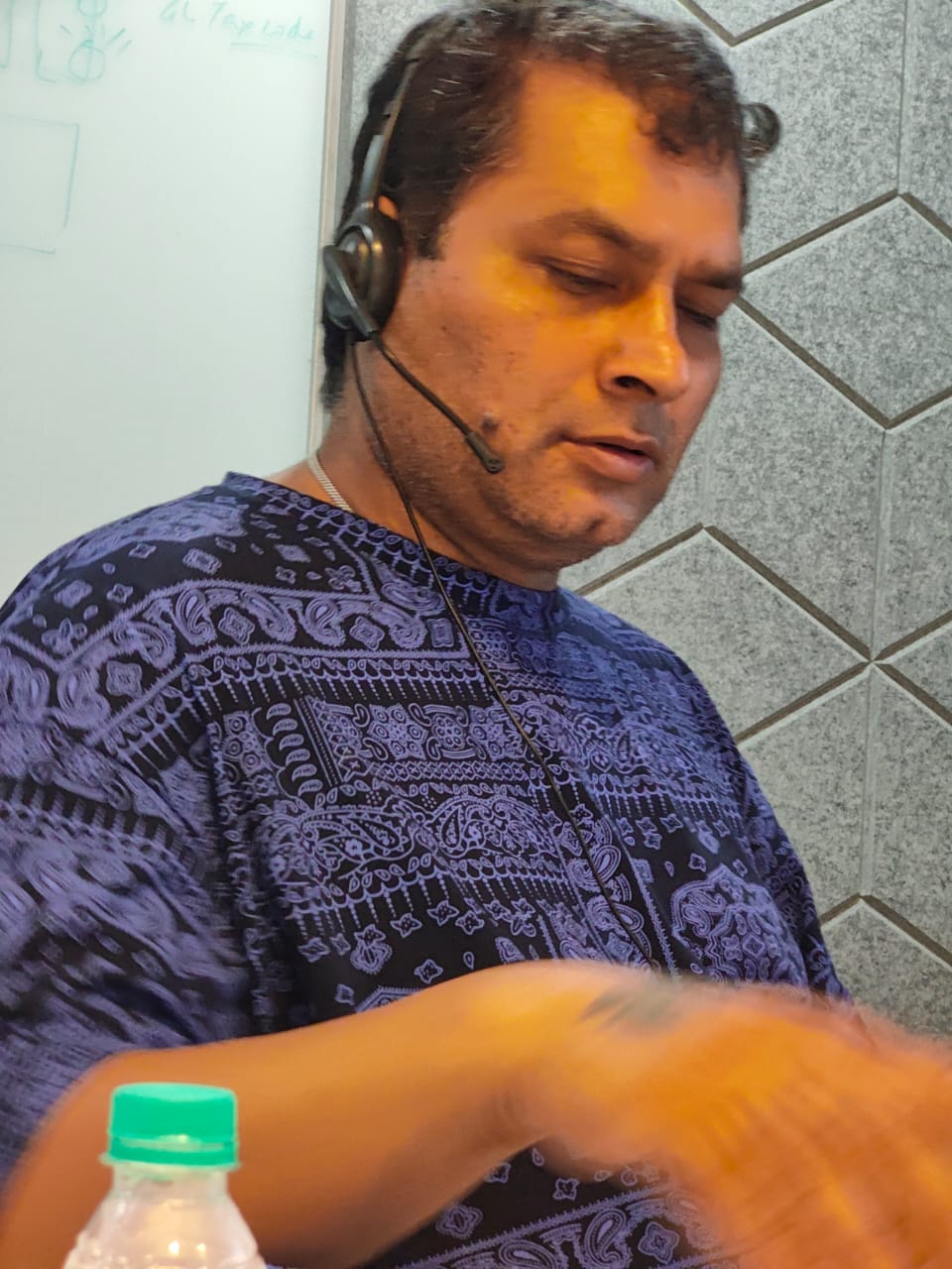 क्योंकि मैं मृत्यु के लिए रुक न सका