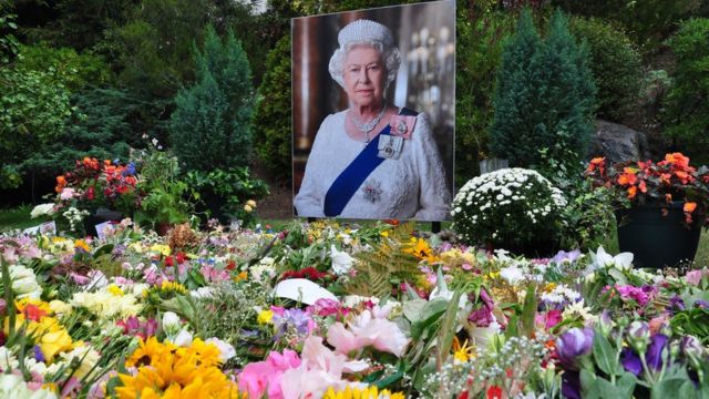 Queen Elizabeth 2nd - Adieu To A People's Queen