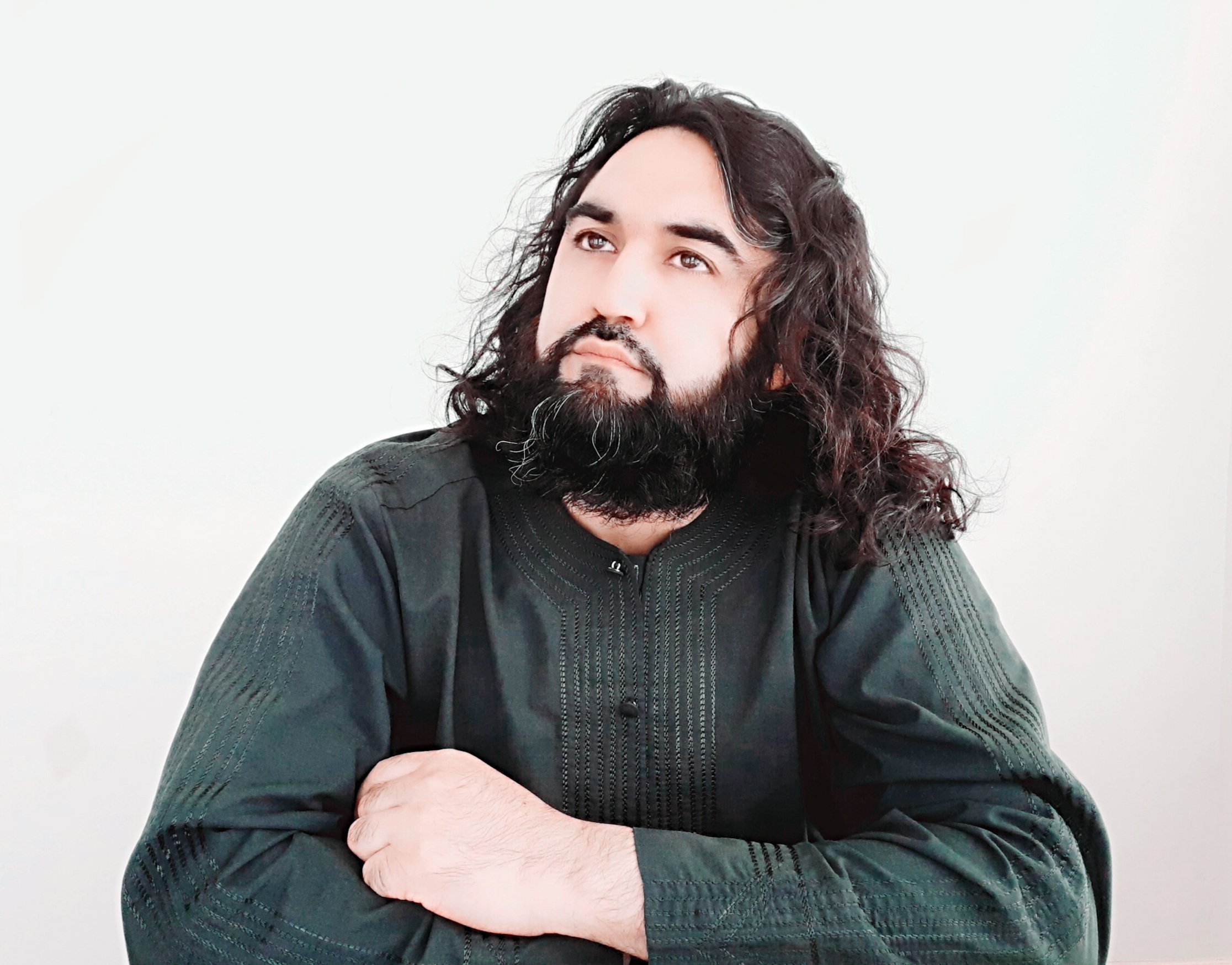 شاعر و نويسنده: احمد محمود امپراطور