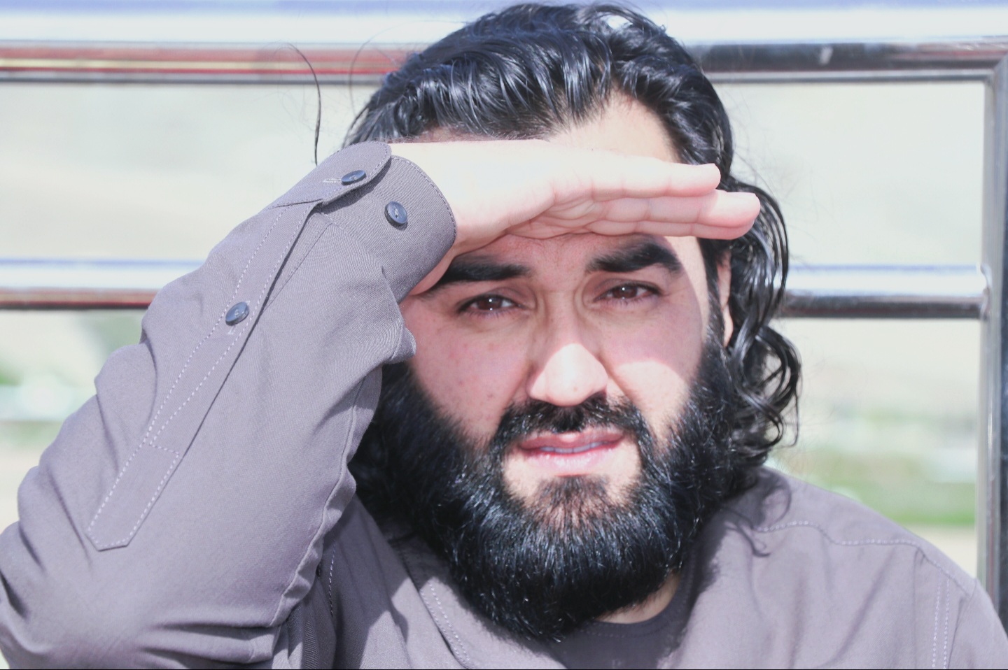 دانی دزدان بی وقوف وطن - خویش عالی جناب می دانند - شاعر احمد محمود امپراطور
