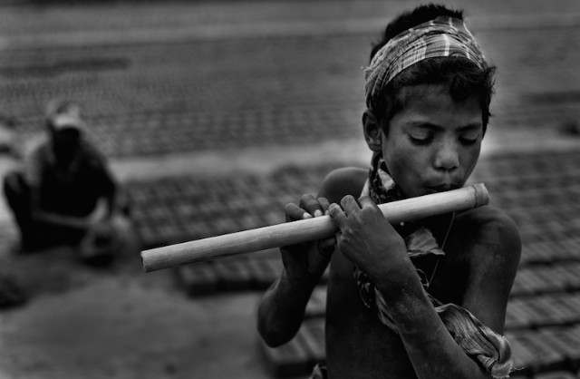 বাজাও বাঁশি হে বাঁশরী