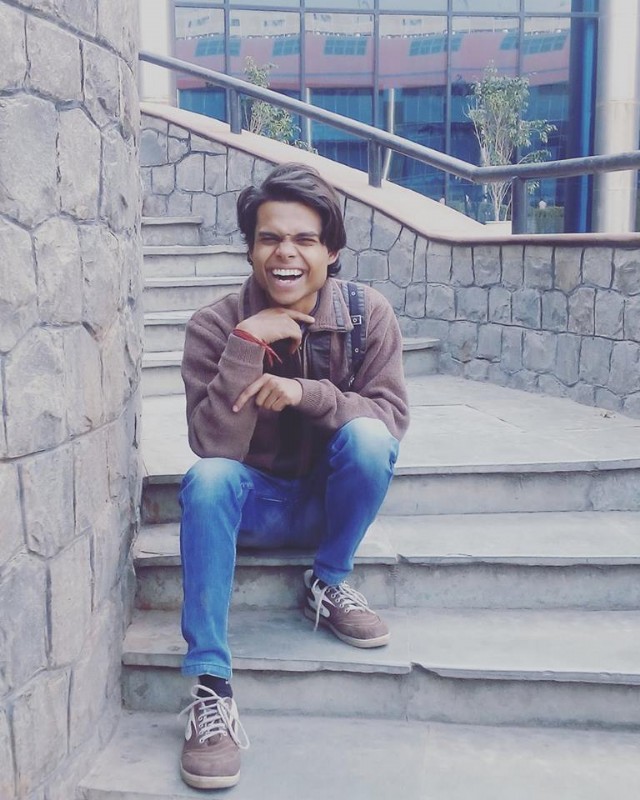 नशे की यह लत करदेती है बेकार (Nashe Ki Yeh Lat Kr Deti Hai Bekar)