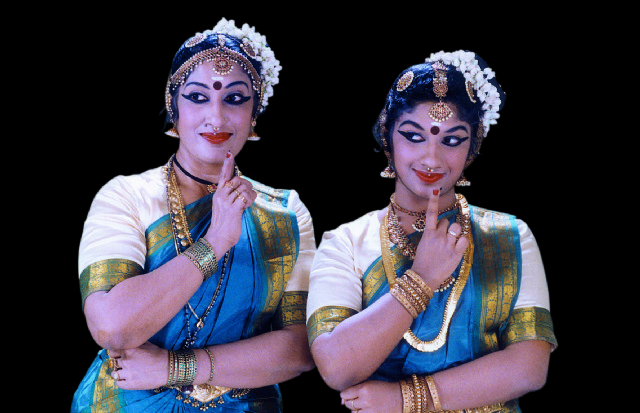 Mohiniattam 2 - The Graceful Dance Of Kerala