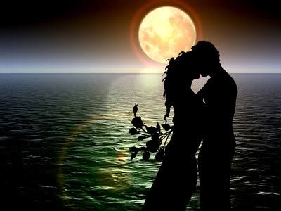 Kisses In The Moonlight