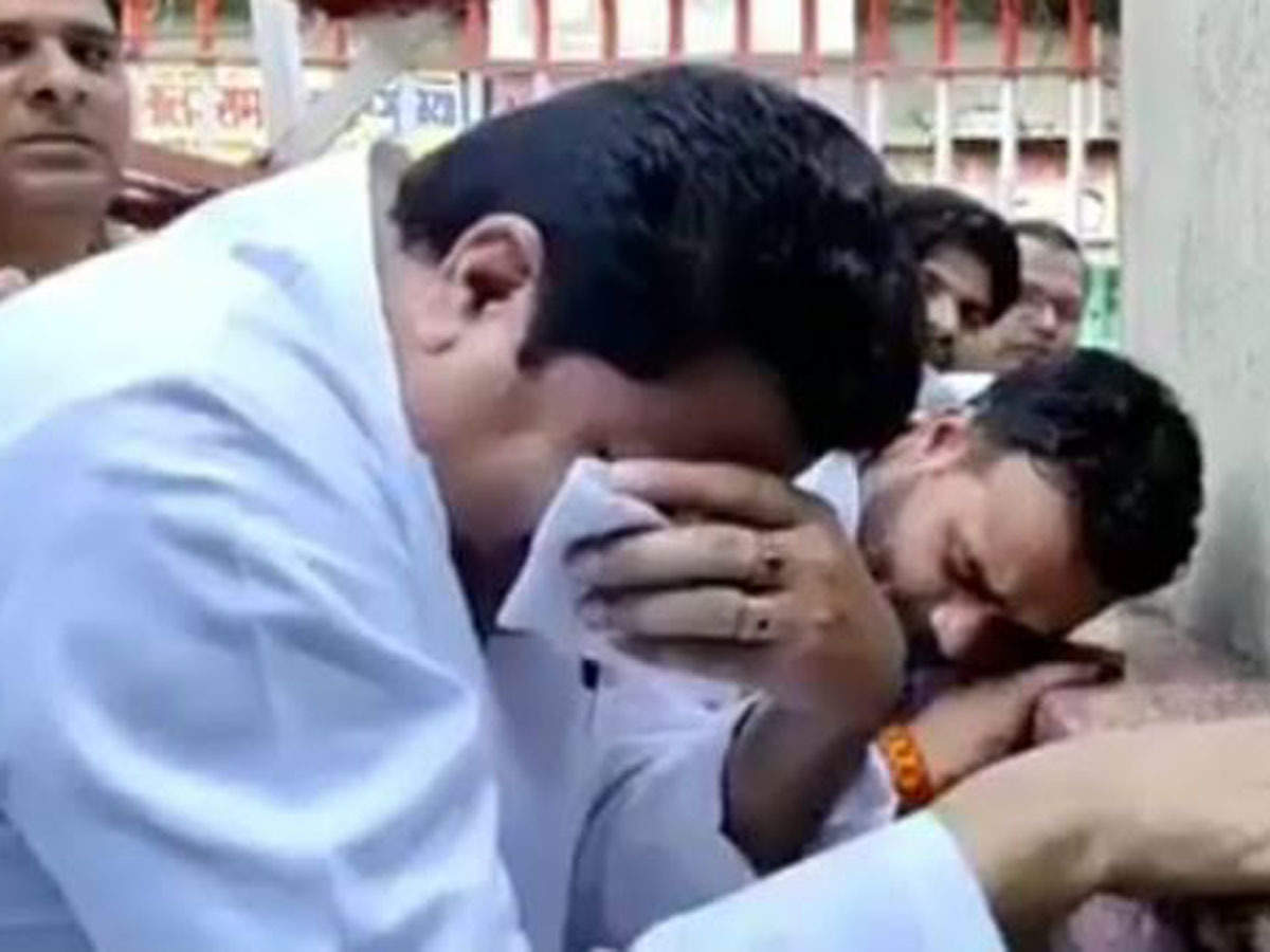 बेकार राजनीतिज्ञ.. Bekar