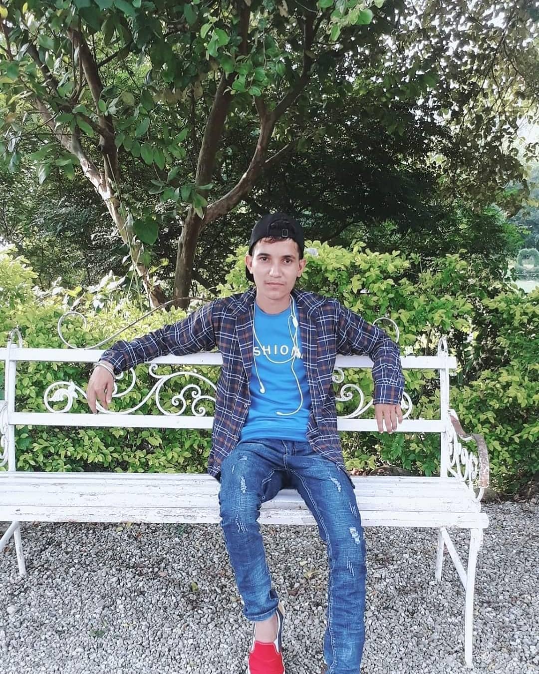 Arun Adhikari (Born 20 March 1996)  Is An Entrepreneur, Digital Marketer, 
blogger

#arunadhikari #poemhunter